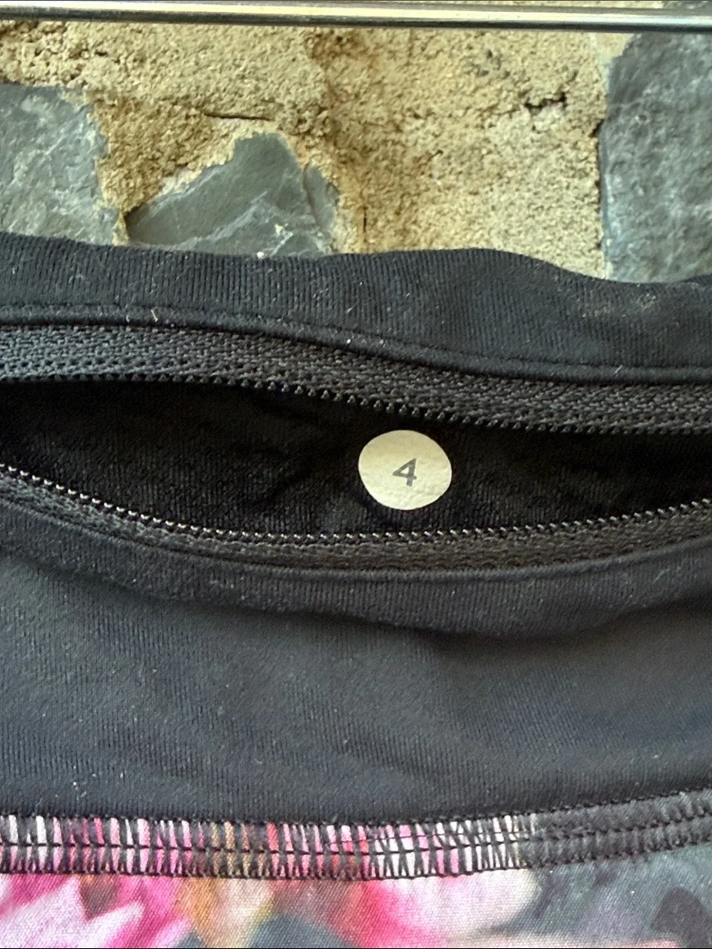 Lululemon Run: Speed Short Spring Has Sprung Multi / Black size 4